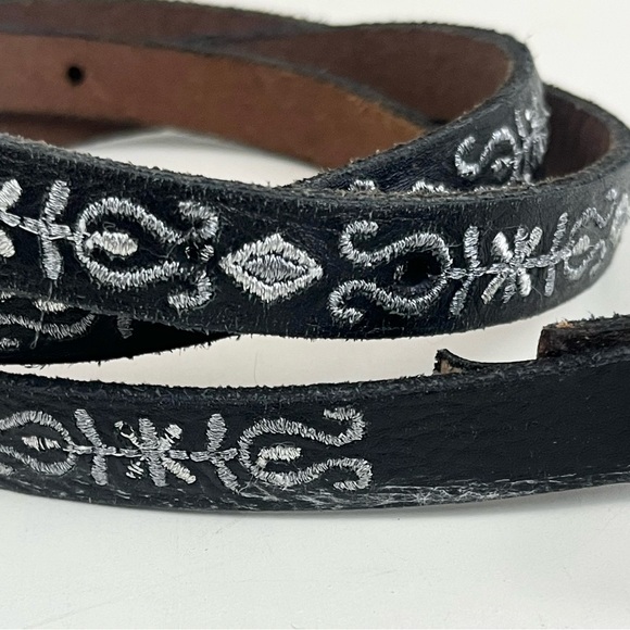 LUCKY BRAND Black Leather Silver Embroidered Belt Women’s Size L / XL - Picture 5 of 11